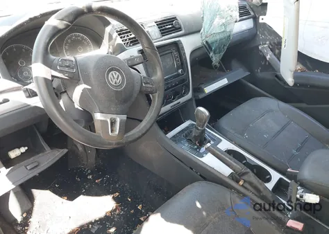 2013 Volkswagen Passat 2.5L Se из США, поврежденный, VIN 1VWBP7A37DC045413